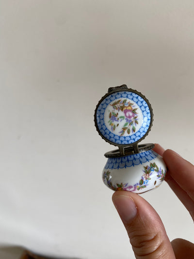 Piluliers en porcelaine vintage