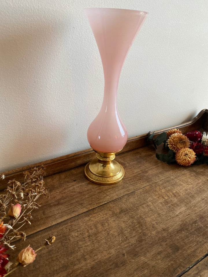 Soliflore en opaline rose pied en métal doré