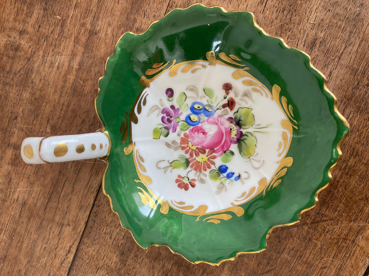 Coupelle en porcelaine motif fleurs tons verts