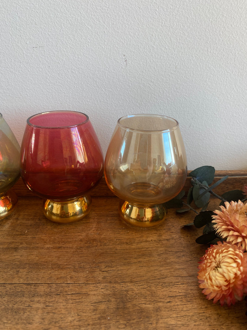 Verres à cognac colorés pieds dorés