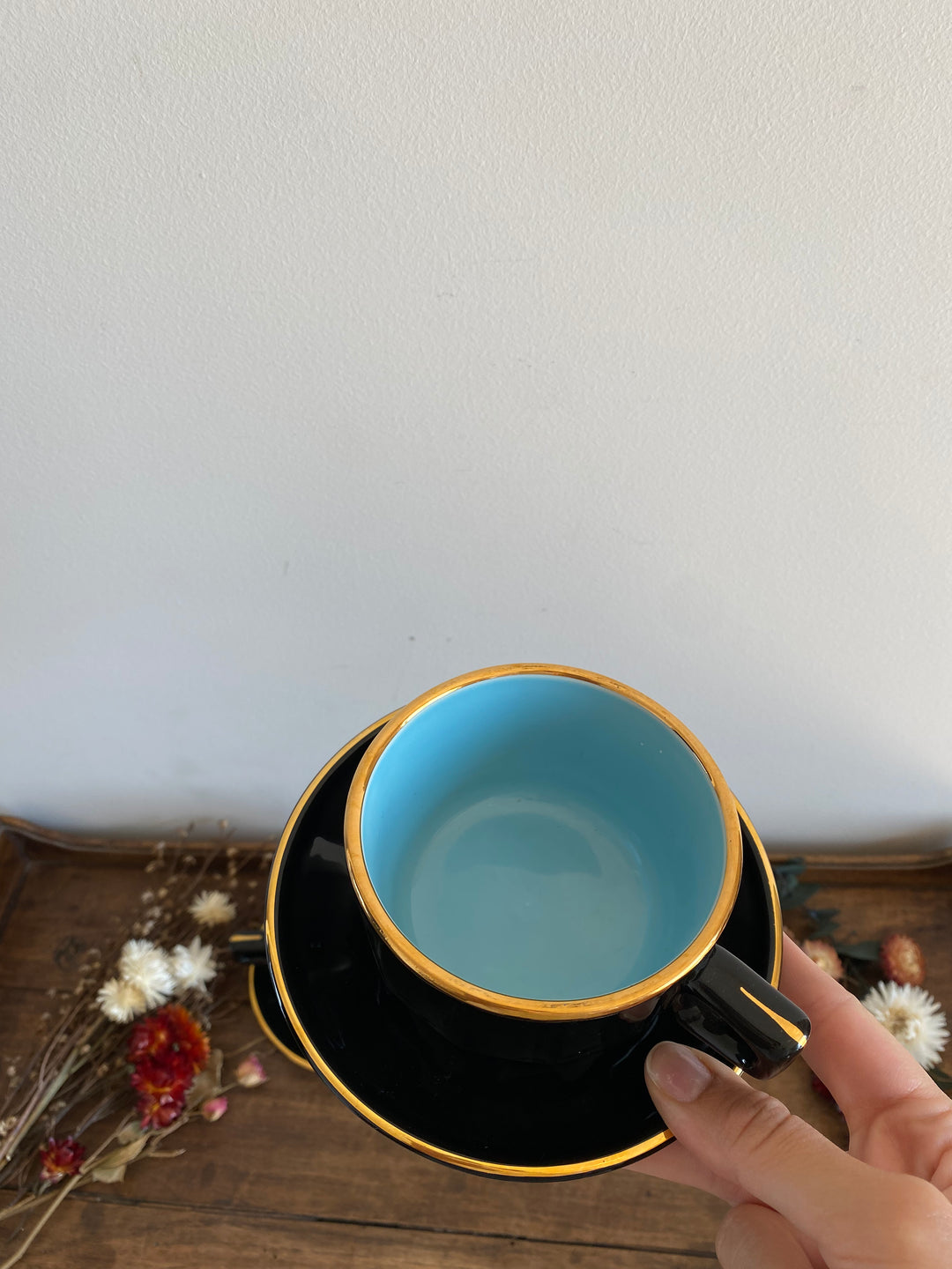 Tasses noires et bleues porcelaine Delaunay