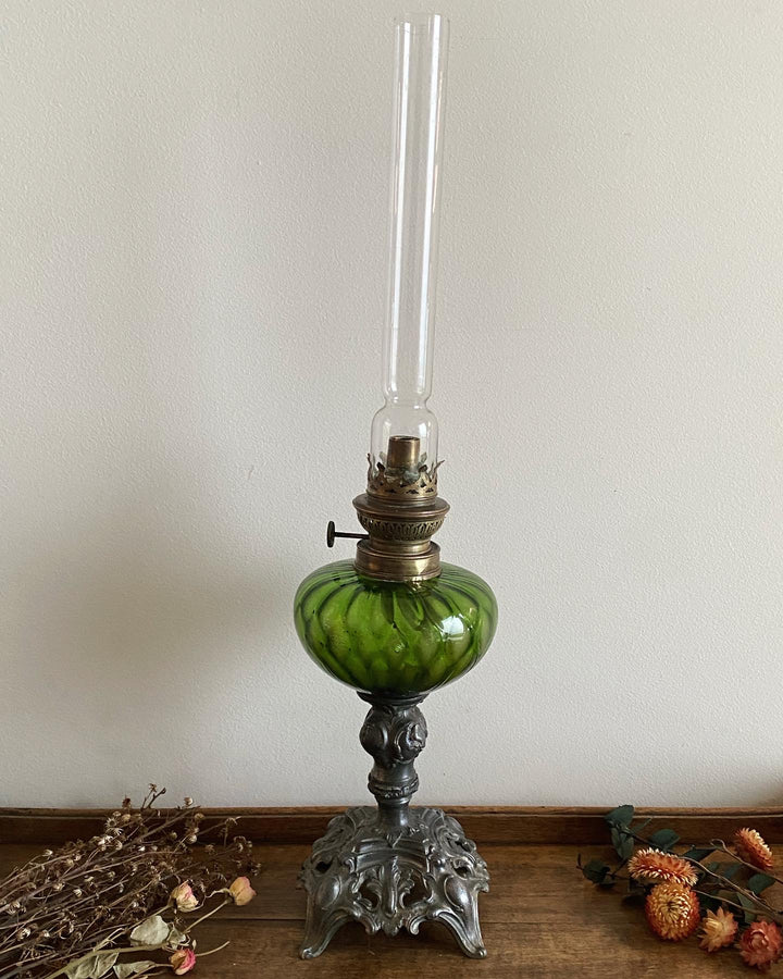 Lampe à pétrole en verre couleur vert foncé