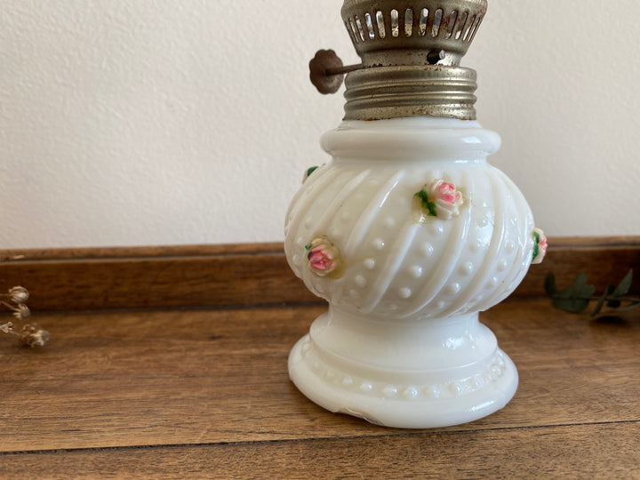 Lampe à pétrole mini avec fleurs incrustées