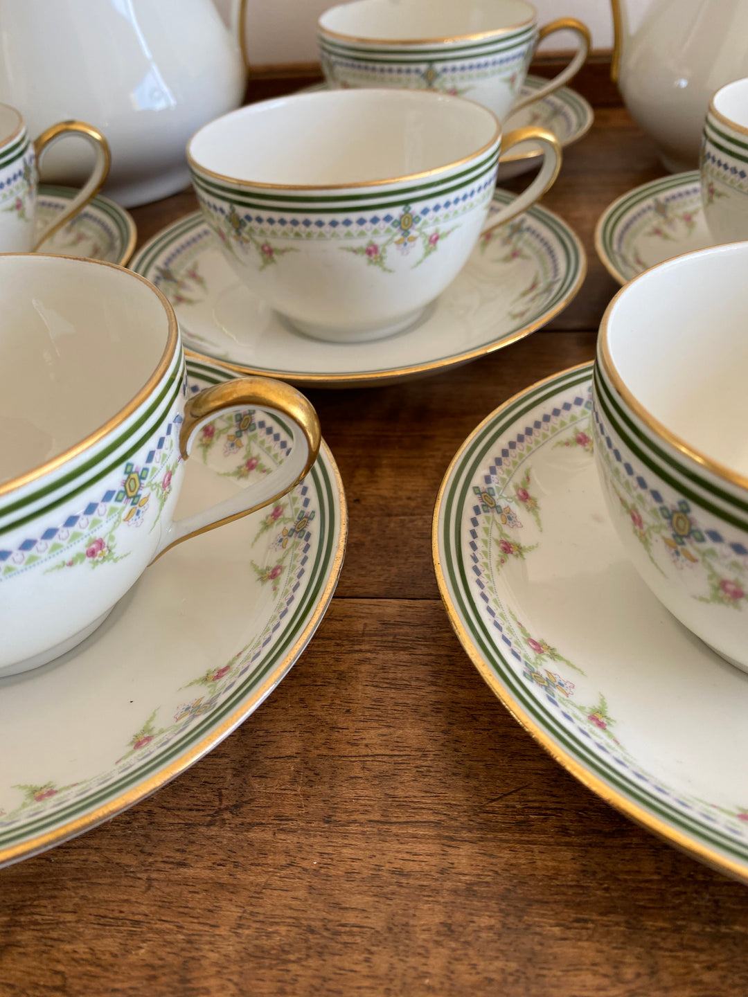 Service complet porcelaine de Limoges J&B France