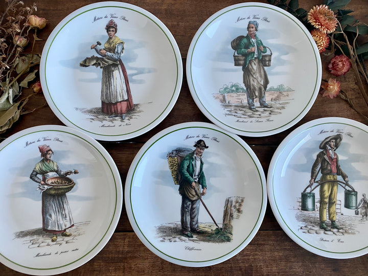 Assiettes à dessert en porcelaine du Berry "Métiers du Vieux Paris"