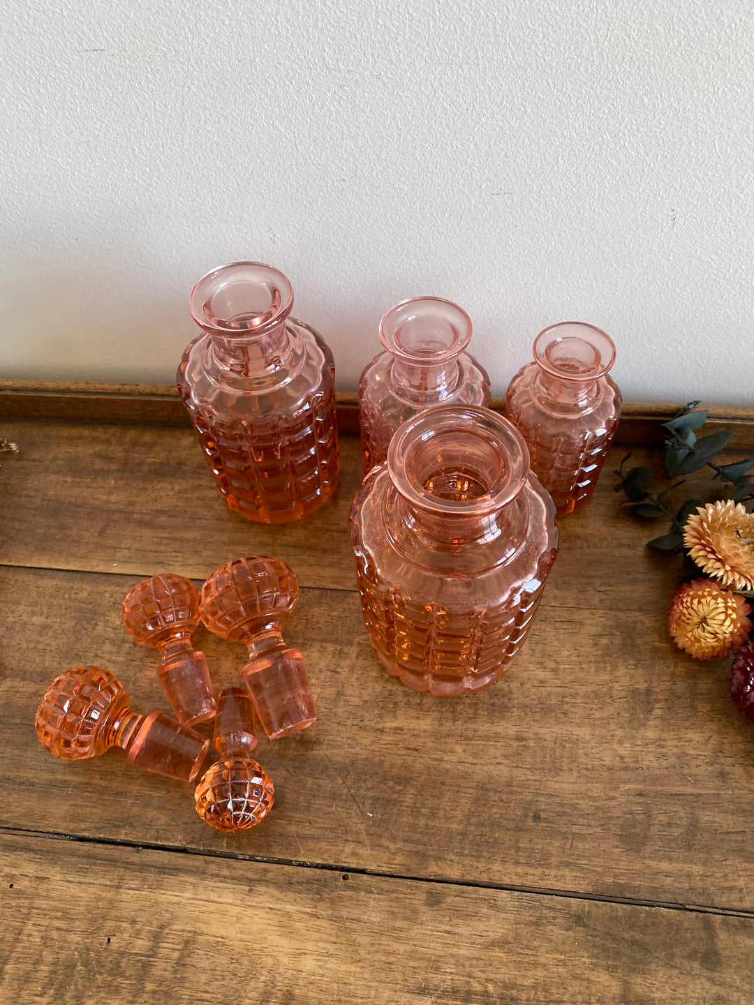 Ensemble de toilette en cristal moulé rose