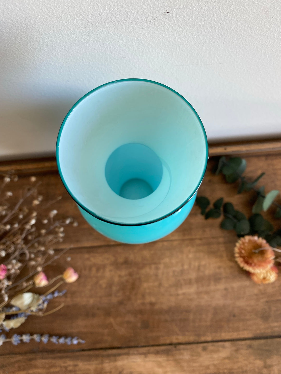 Vase turquoise en opaline