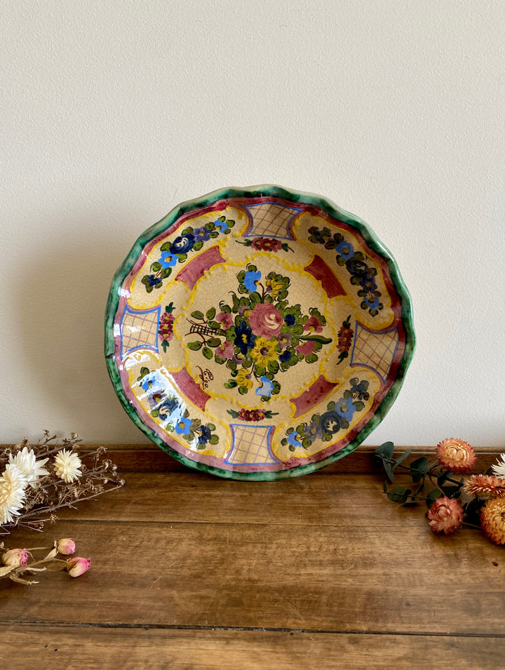 Assiette creuse peinte à la main fond jaune fleurs