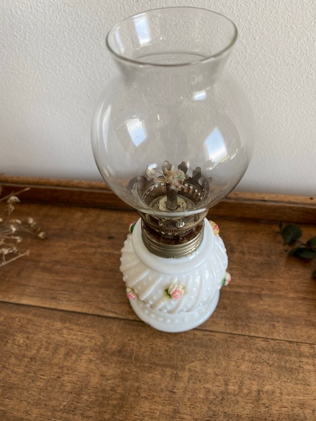 Lampe à pétrole mini avec fleurs incrustées