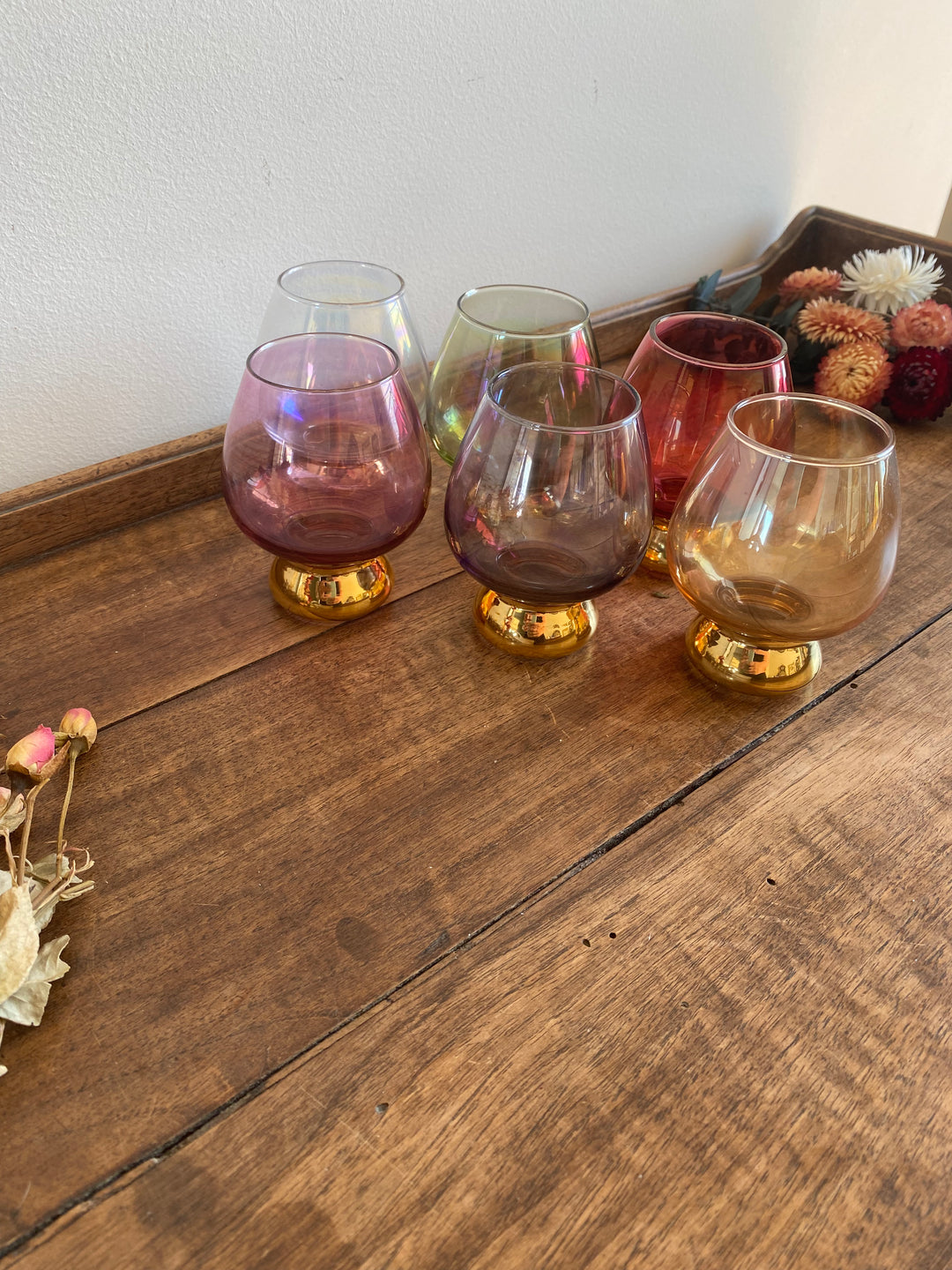 Verres à cognac colorés pieds dorés