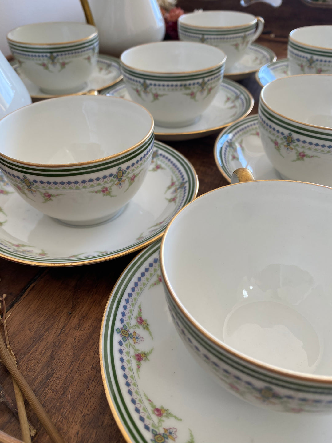 Service complet porcelaine de Limoges J&B France