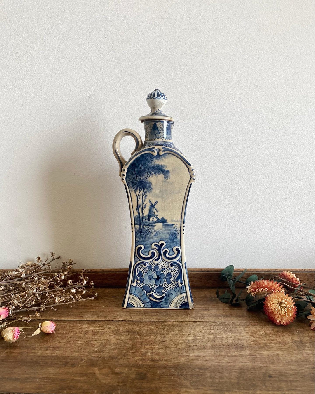 Carafe faïence de Delft fin XVIII