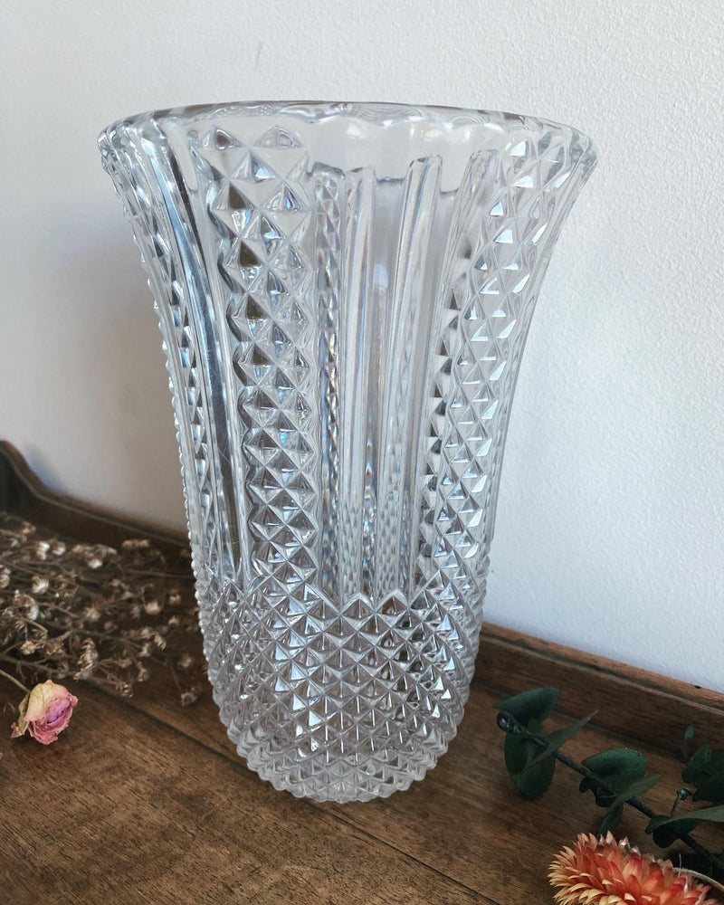 Vase ancien en cristal taillé