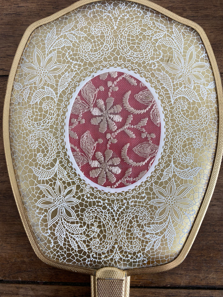 Miroir à main taille moyenne doré avec broderie