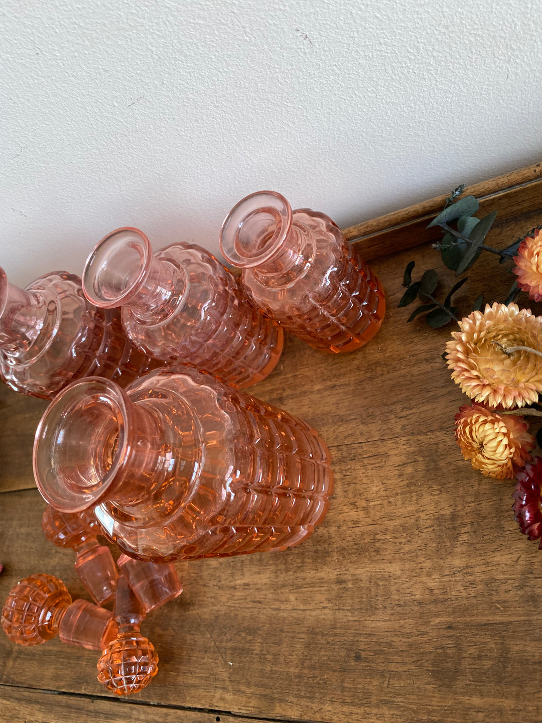 Ensemble de toilette en cristal moulé rose