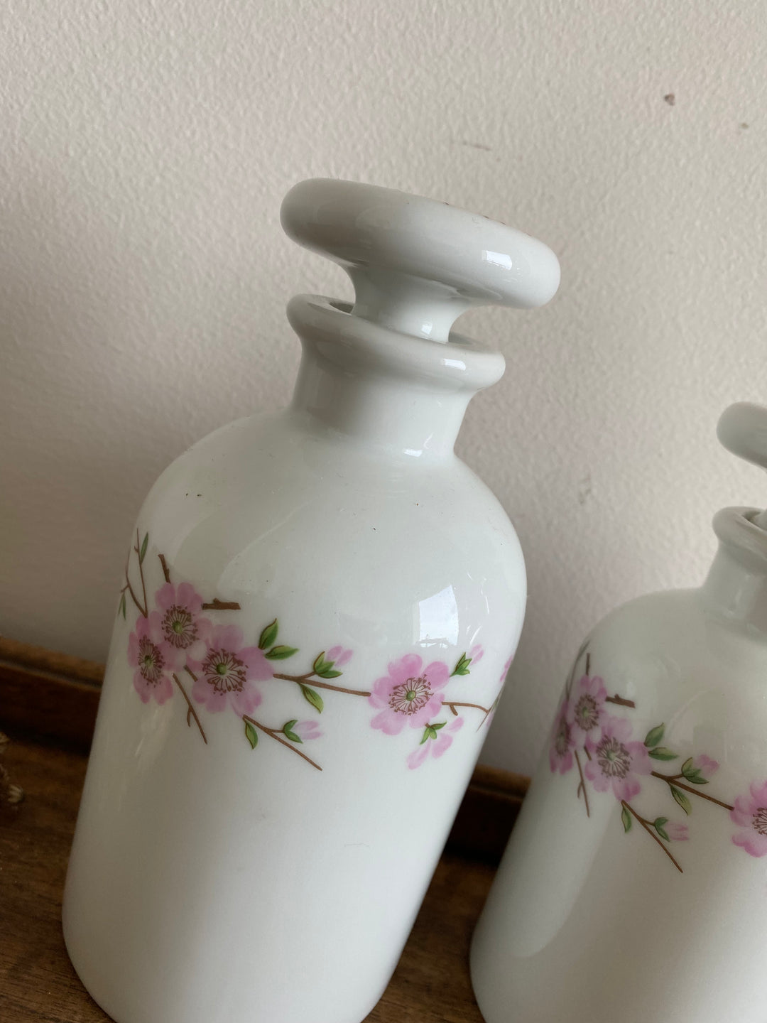 Flacons en porcelaine petites fleurs