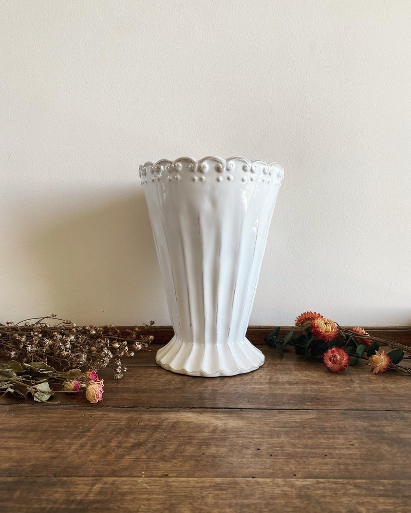 Vase en céramique à rainure