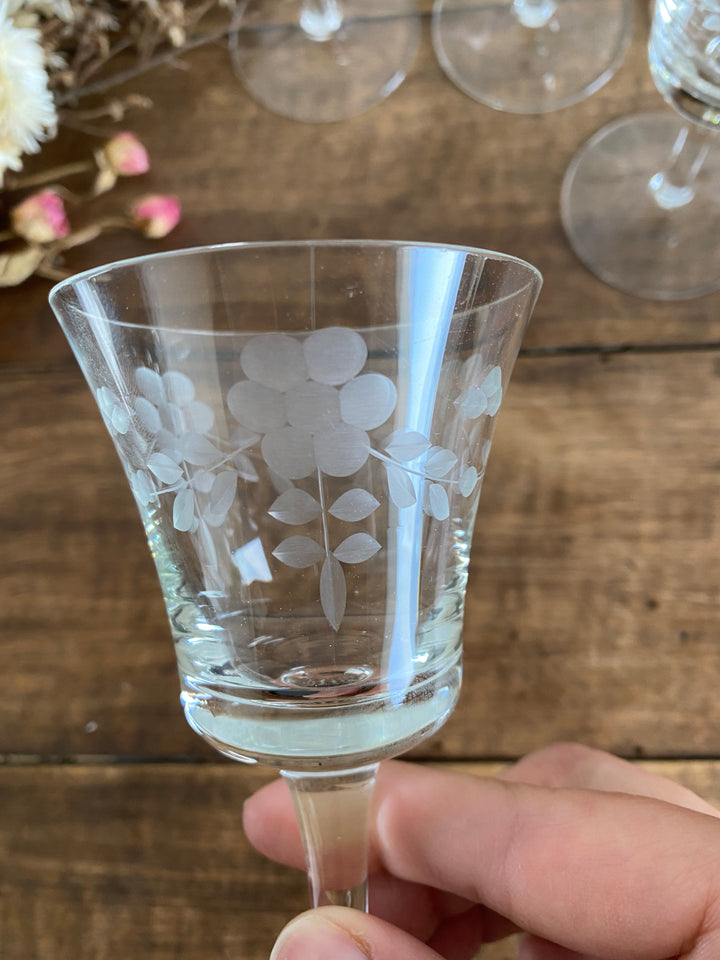 Verres à eau et a liqueur gravés