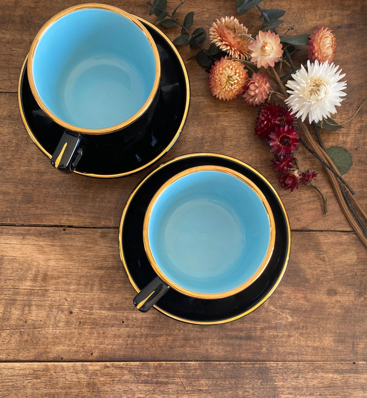 Tasses noires et bleues porcelaine Delaunay