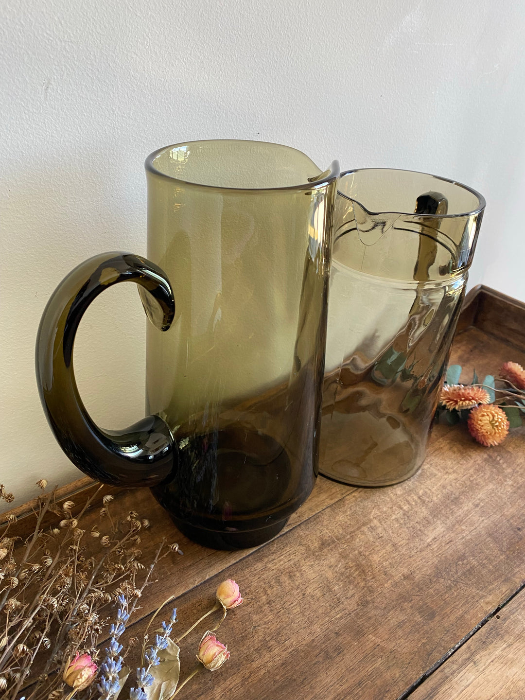 Carafes en verre fumé retro