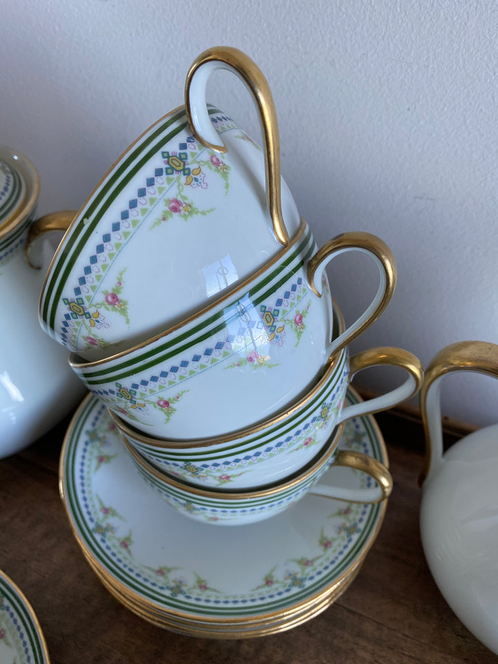 Service complet porcelaine de Limoges J&B France