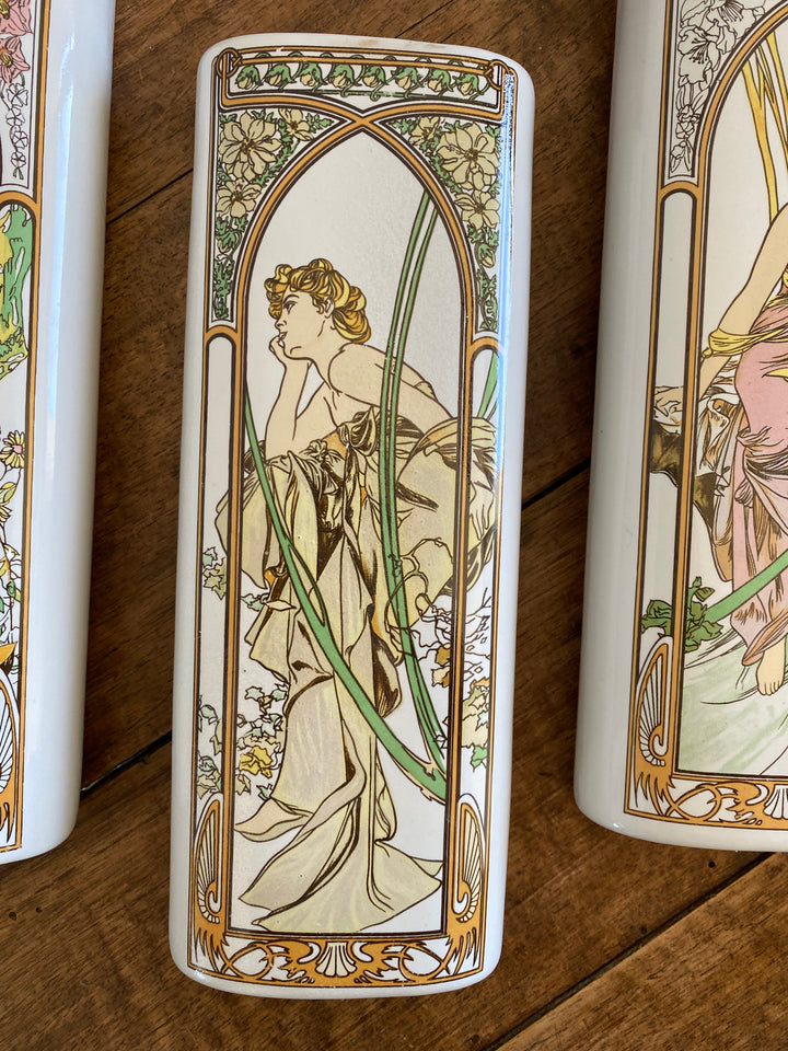 Vases en porcelaine style Art Deco inspiration Mucha