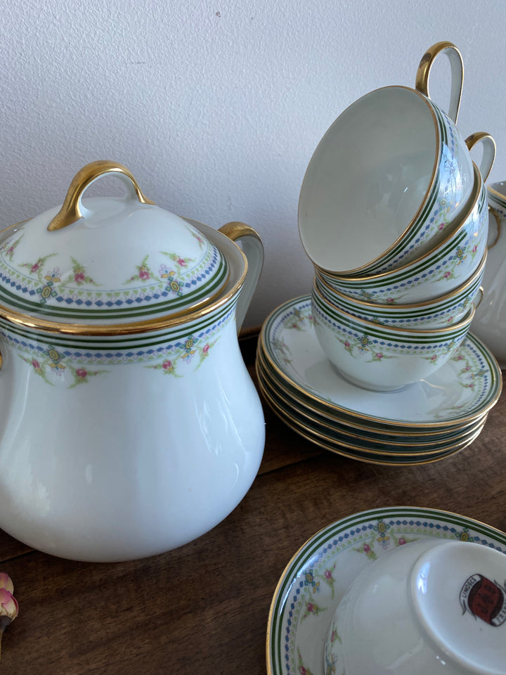 Service complet porcelaine de Limoges J&B France