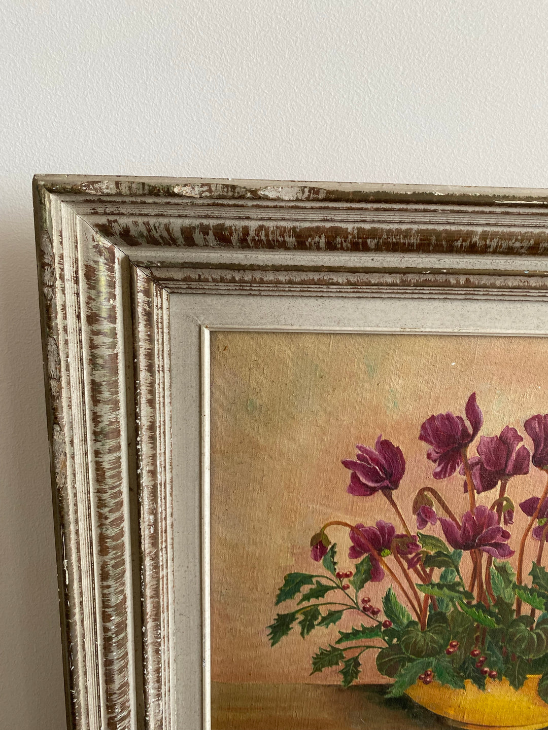 Peinture ancienne signée bouquet de cyclamens