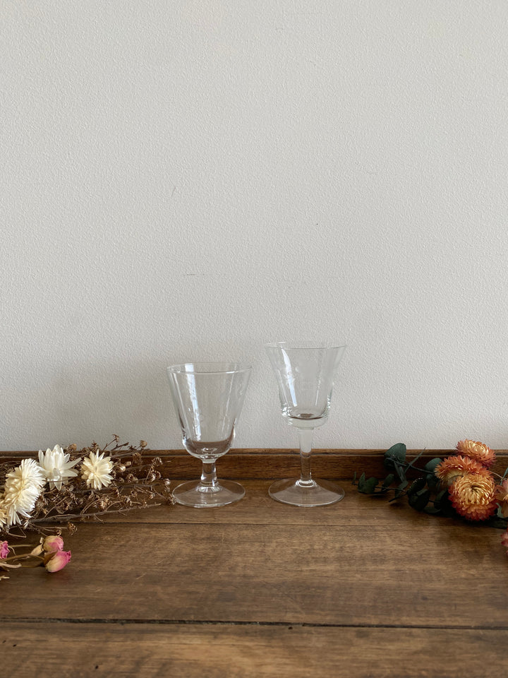 Verres à eau et a liqueur gravés