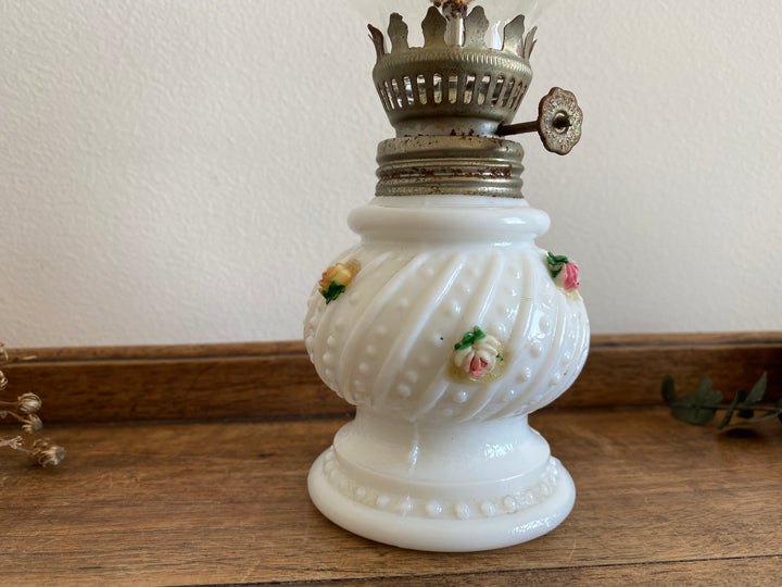 Lampe à pétrole mini avec fleurs incrustées